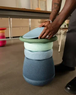 Antypoślizgowa podkładka do dynamicznego siedzenia Stapelstein® Pad - light blue