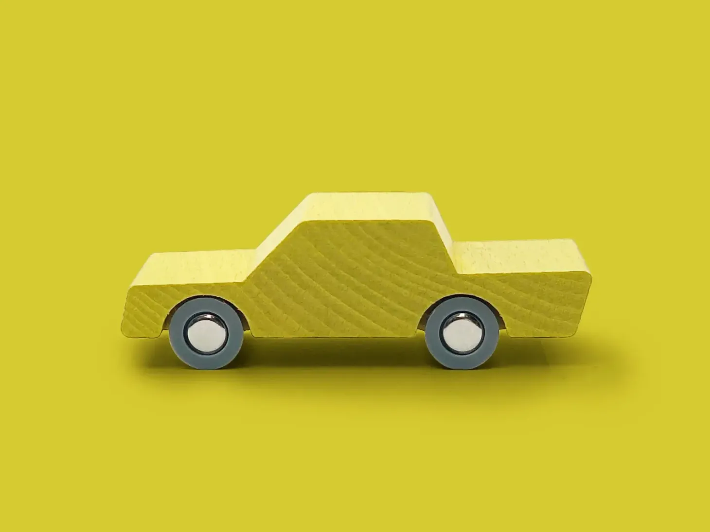 Drewniany samochodzik - Yellow