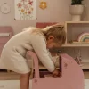 Drewniany wózek dla lalek z pościelą FSC