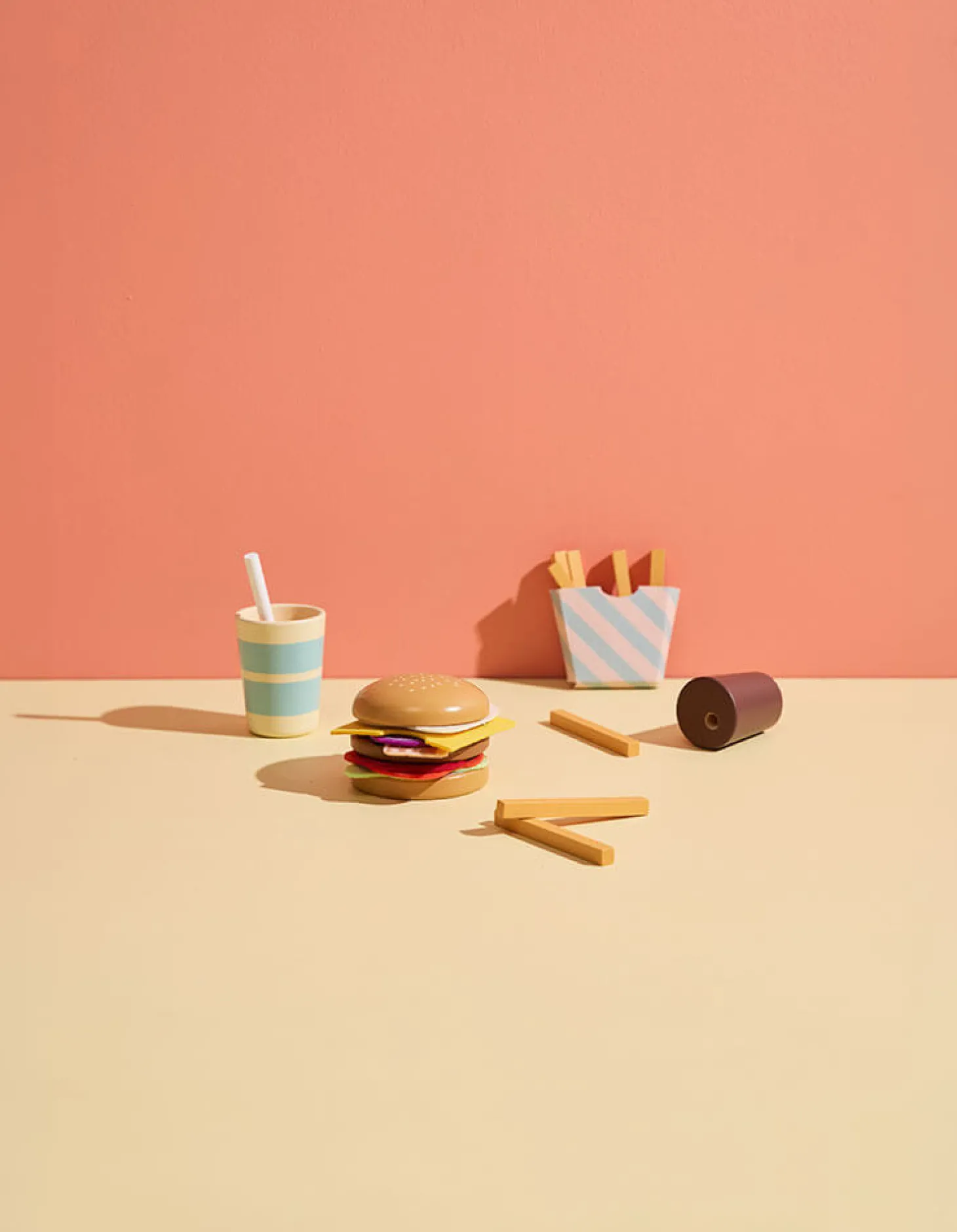 Drewniany zestaw „menu hamburgerowe”