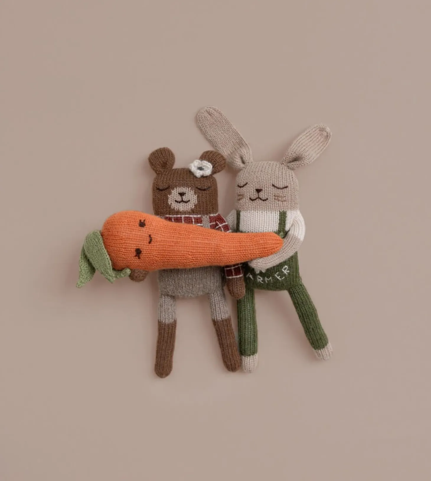 Dziergany królik z wełny alpaki - little farmer