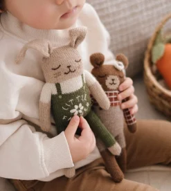 Dziergany królik z wełny alpaki - little farmer