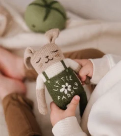 Dziergany królik z wełny alpaki - little farmer