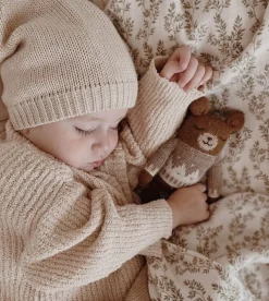 Dziergany miś z wełny alpaki - oat jacquard sweater