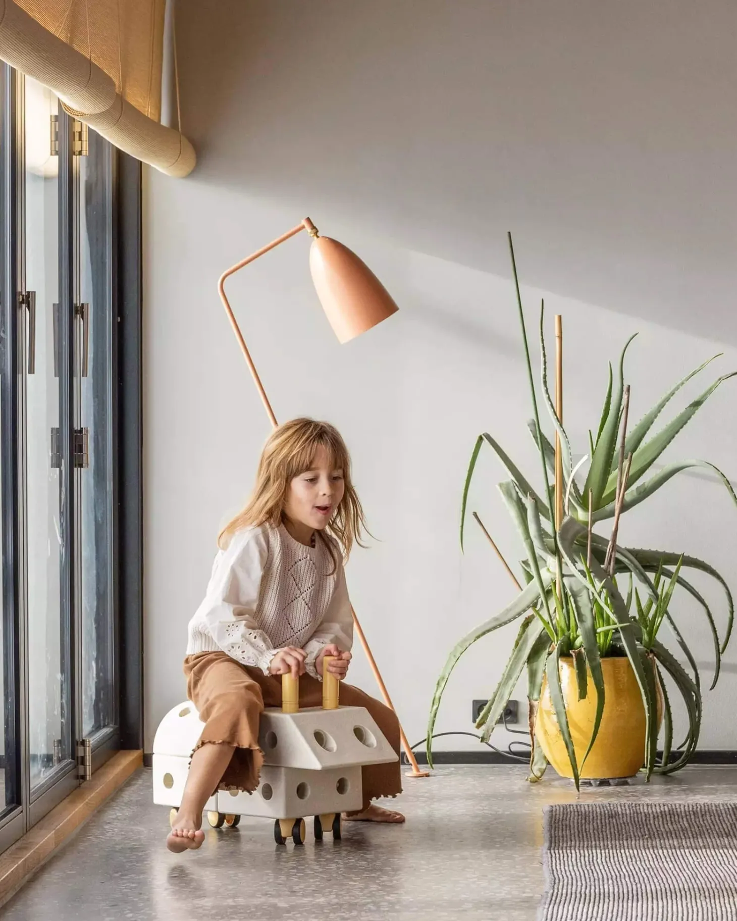 Explorer set - Kreatywne klocki rozwijające motorykę dużą: Sand Grey, Honey Yellow 8w1