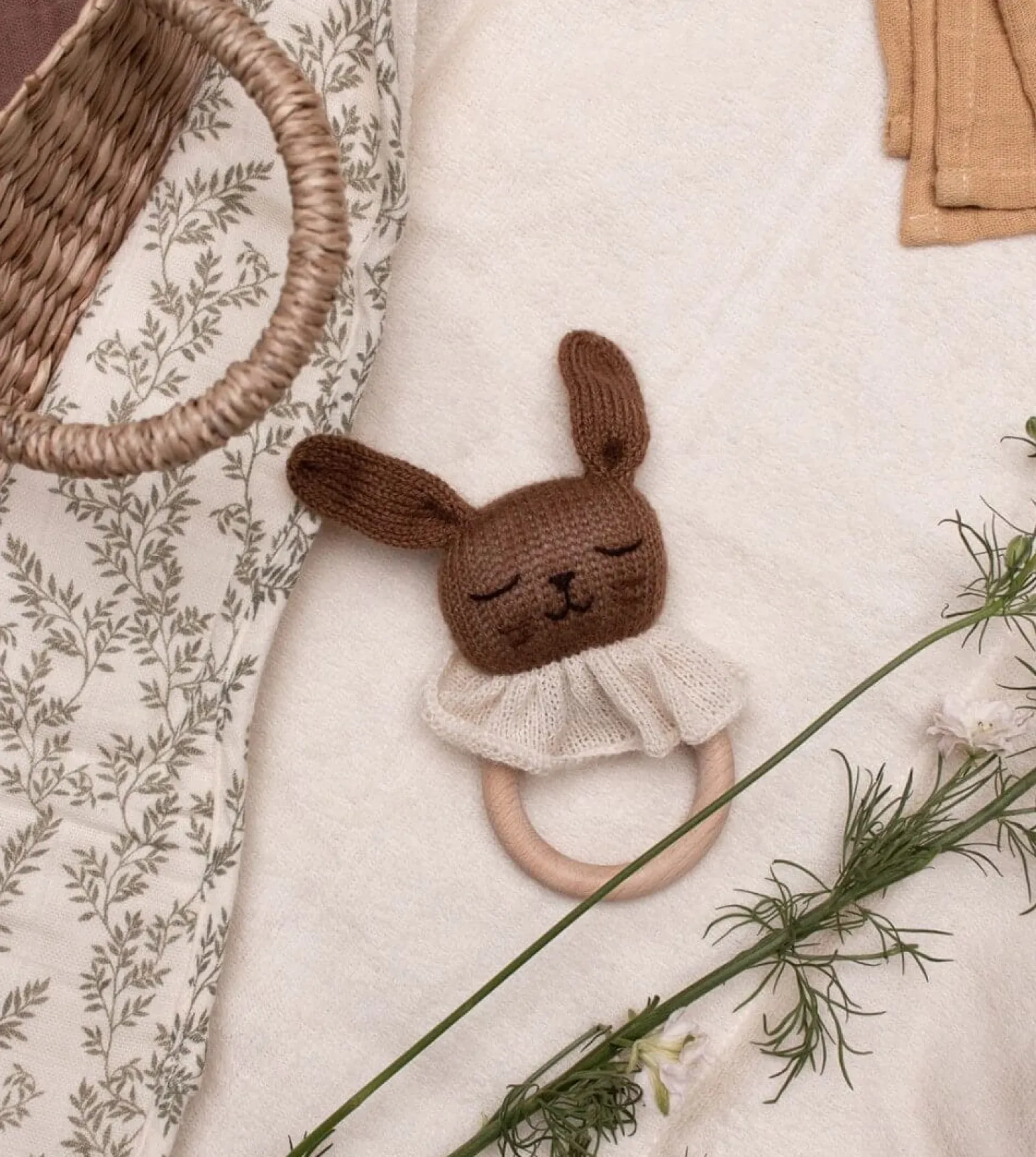Grzechotka, gryzak - bunny nut