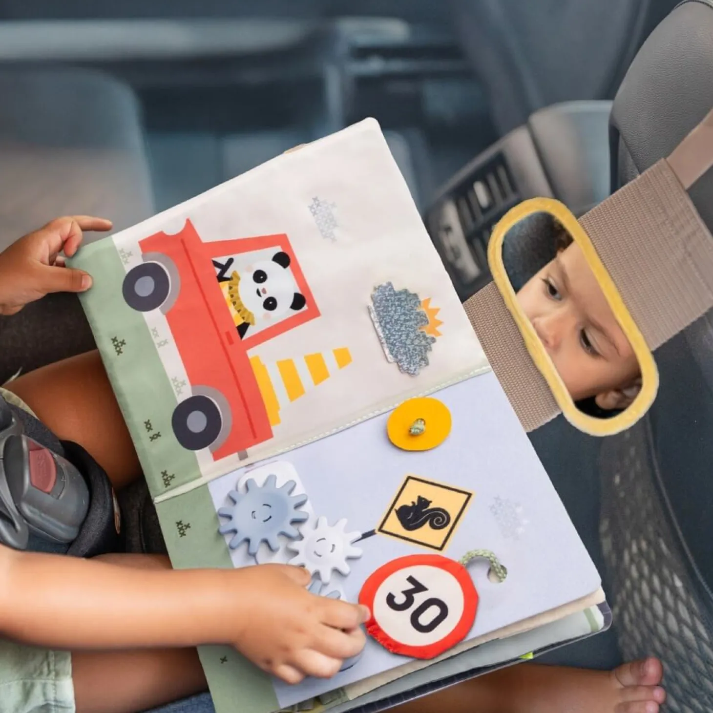 Książeczka manipulacyjna Wesoła Podróż