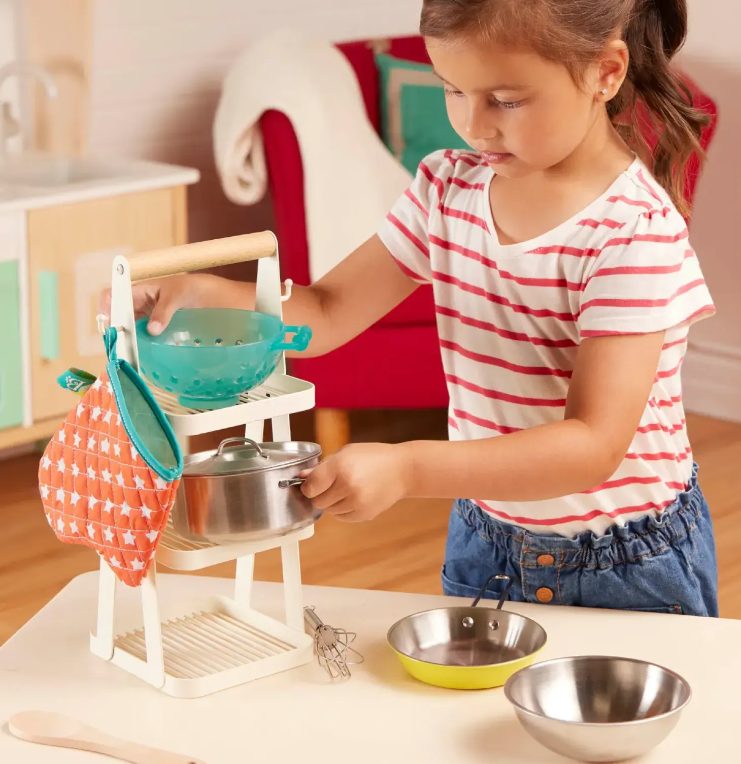 Mini Chef - Pot-n-Pan Playset - zestaw realistycznych naczyń i przyborów kuchennych ze stojakiem
