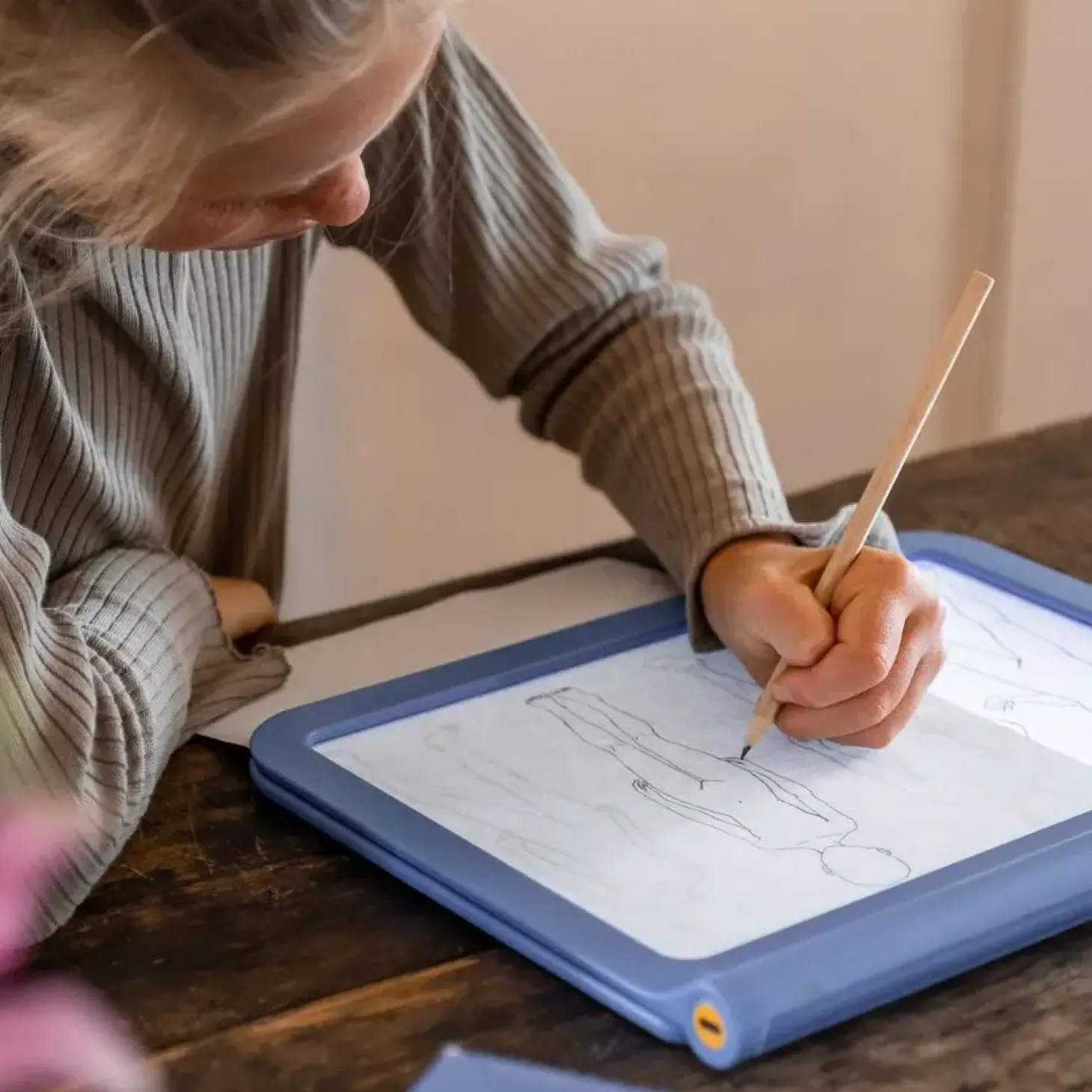 Podświetlany tablet do nauki pisania i rysowania KIDYDRAW-PRO - niebieski