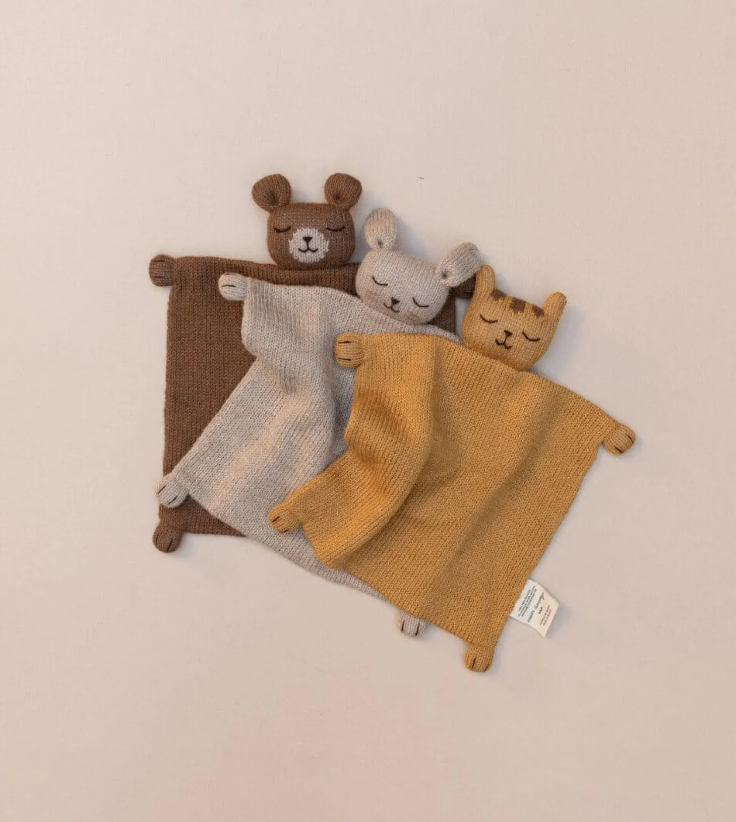 Przytulaczek z wełny aplaki - teddy nut