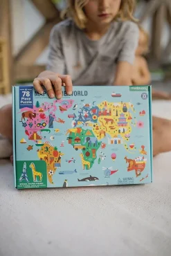 Puzzle Mapa Świata z elementami w kształcie budynków i zwierząt 5+