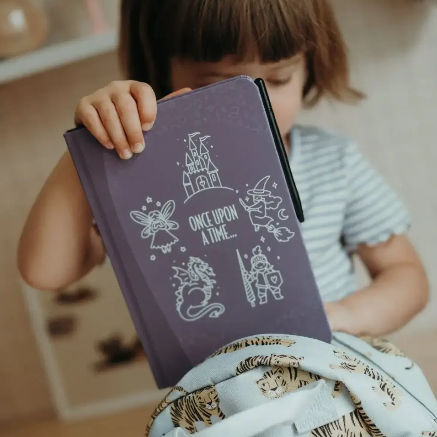 Tablet graficzny z szablonami do rysowania KIDYDRAW-MINI - dawno dawno temu