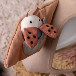 Zabawka aktywizująca z lusterkiem - Blinky the owl, maple beige