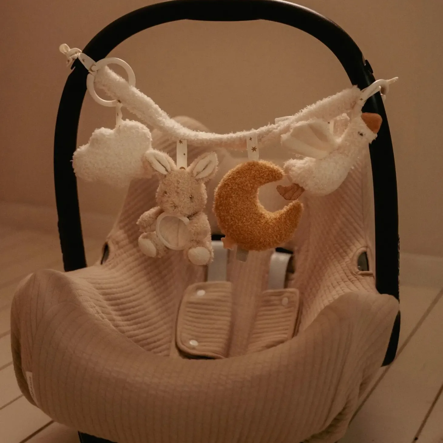 Zawieszka interaktywna do wózka, fotelika Newborn Naturals