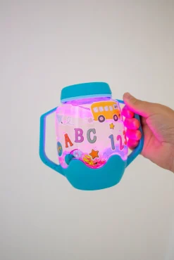 Zestaw sensoryczny DIY, świecący słoik z brokatami i figurkami Fun Fillers + naklejki gratis - ABC