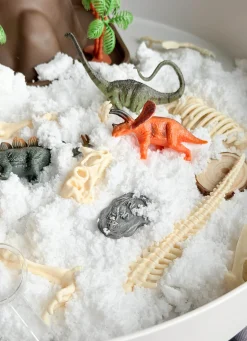 Zestaw sensoryczny Świat dinozaurów, tacka + figurki + śnieg sensoryczny